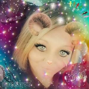 Meet your Posher, Christy